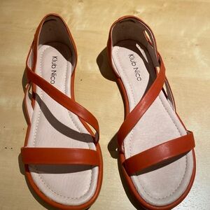 Klub Nico asymmetrical sandals flat Sz 9